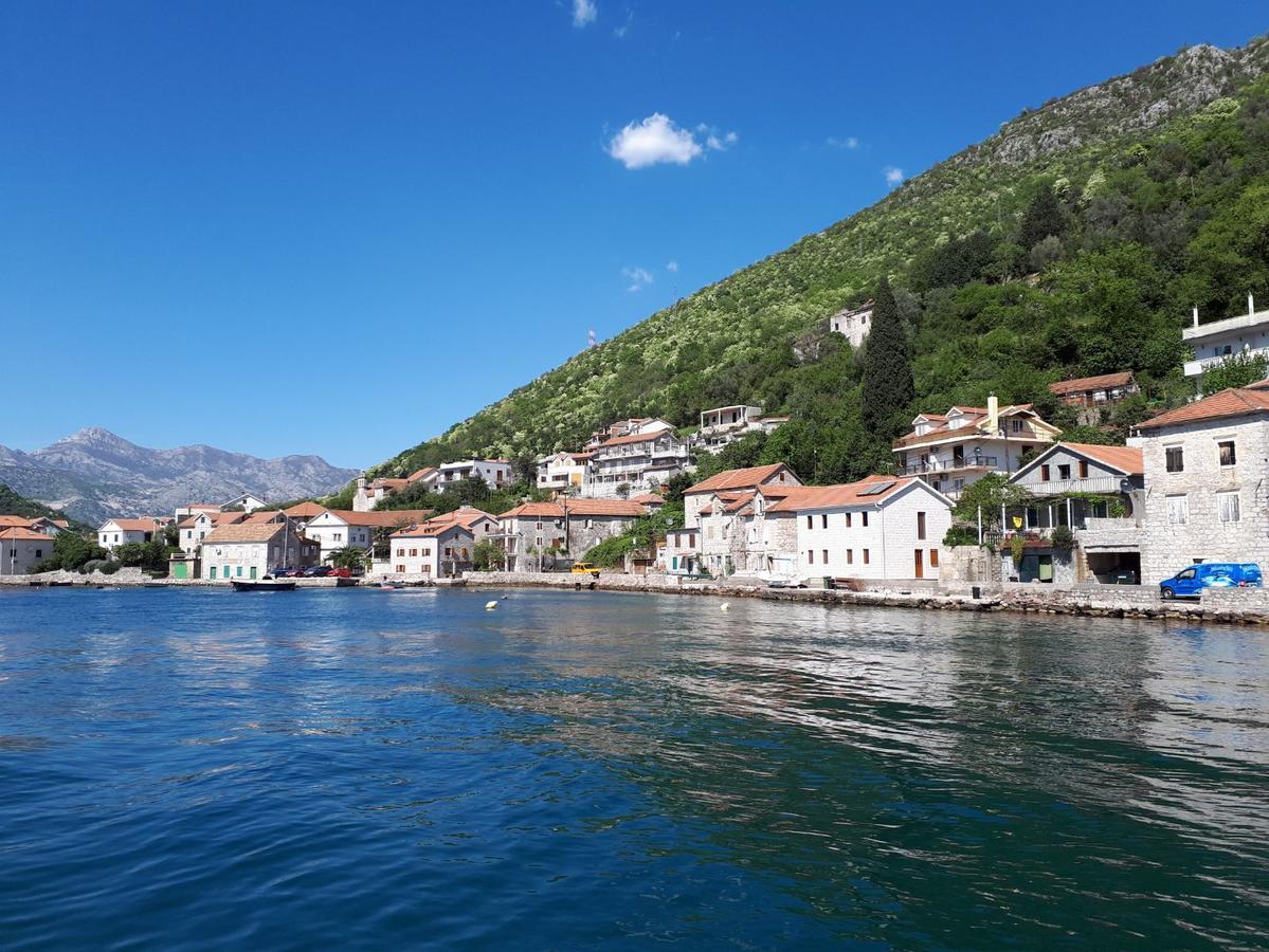 Tale House Montenegro Tivat Buitenkant foto