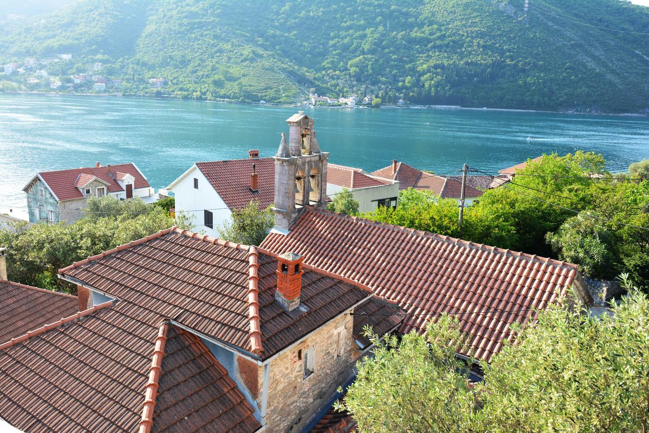 Tale House Montenegro Tivat Buitenkant foto