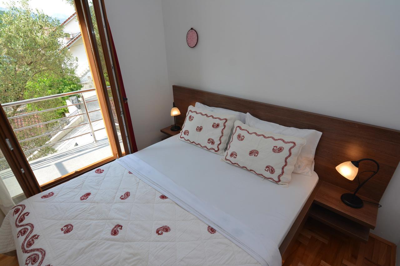 Tale House Montenegro Tivat Buitenkant foto