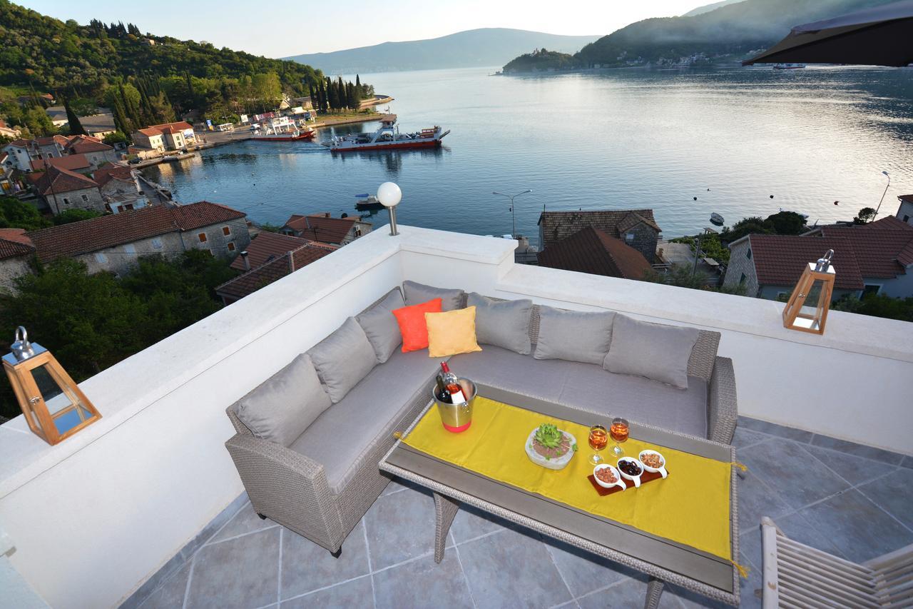 Tale House Montenegro Tivat Buitenkant foto