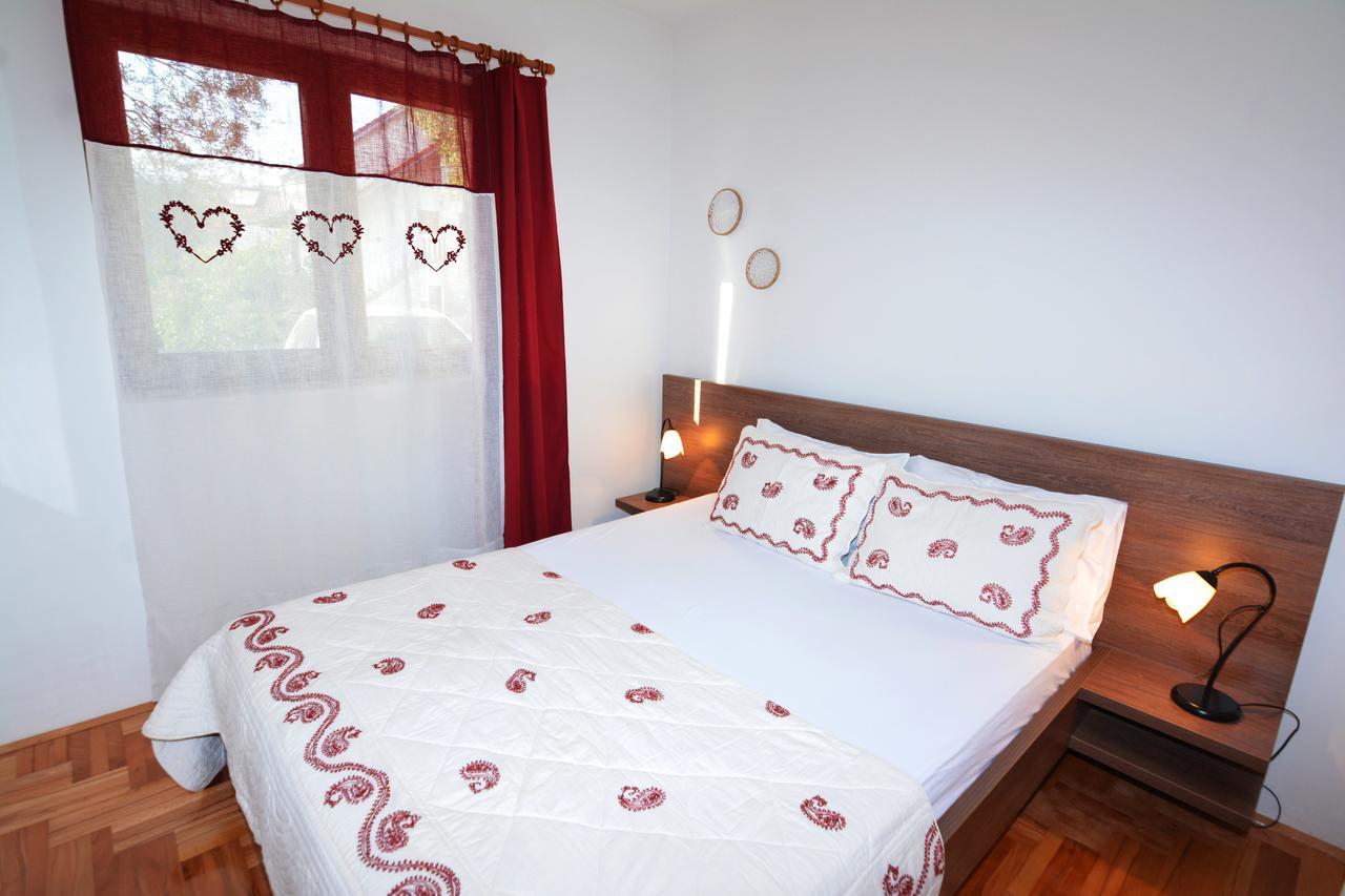 Tale House Montenegro Tivat Buitenkant foto