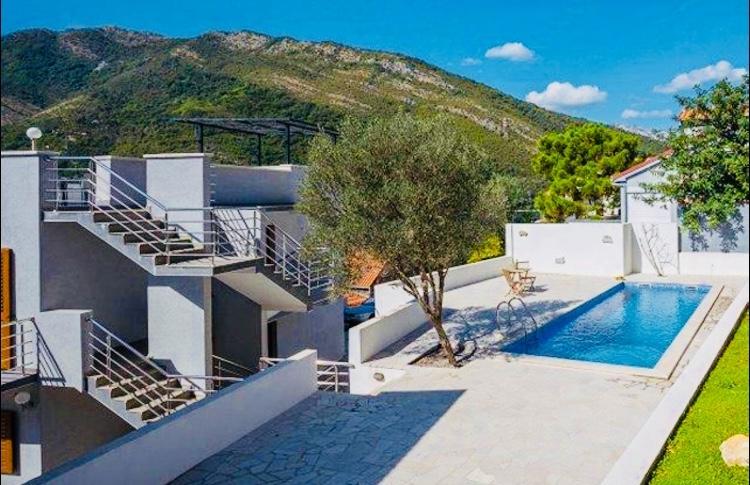 Tale House Montenegro Tivat Buitenkant foto
