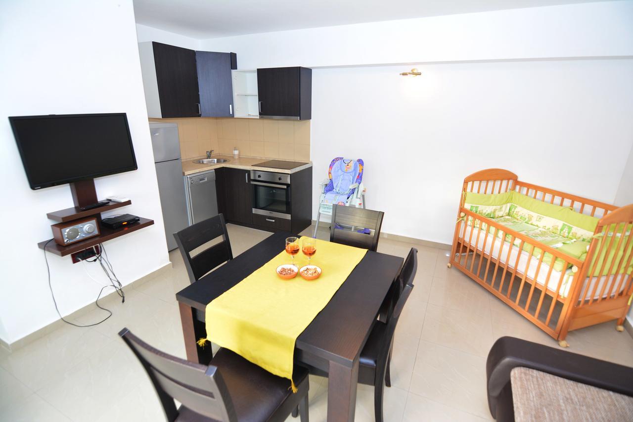 Tale House Montenegro Tivat Buitenkant foto