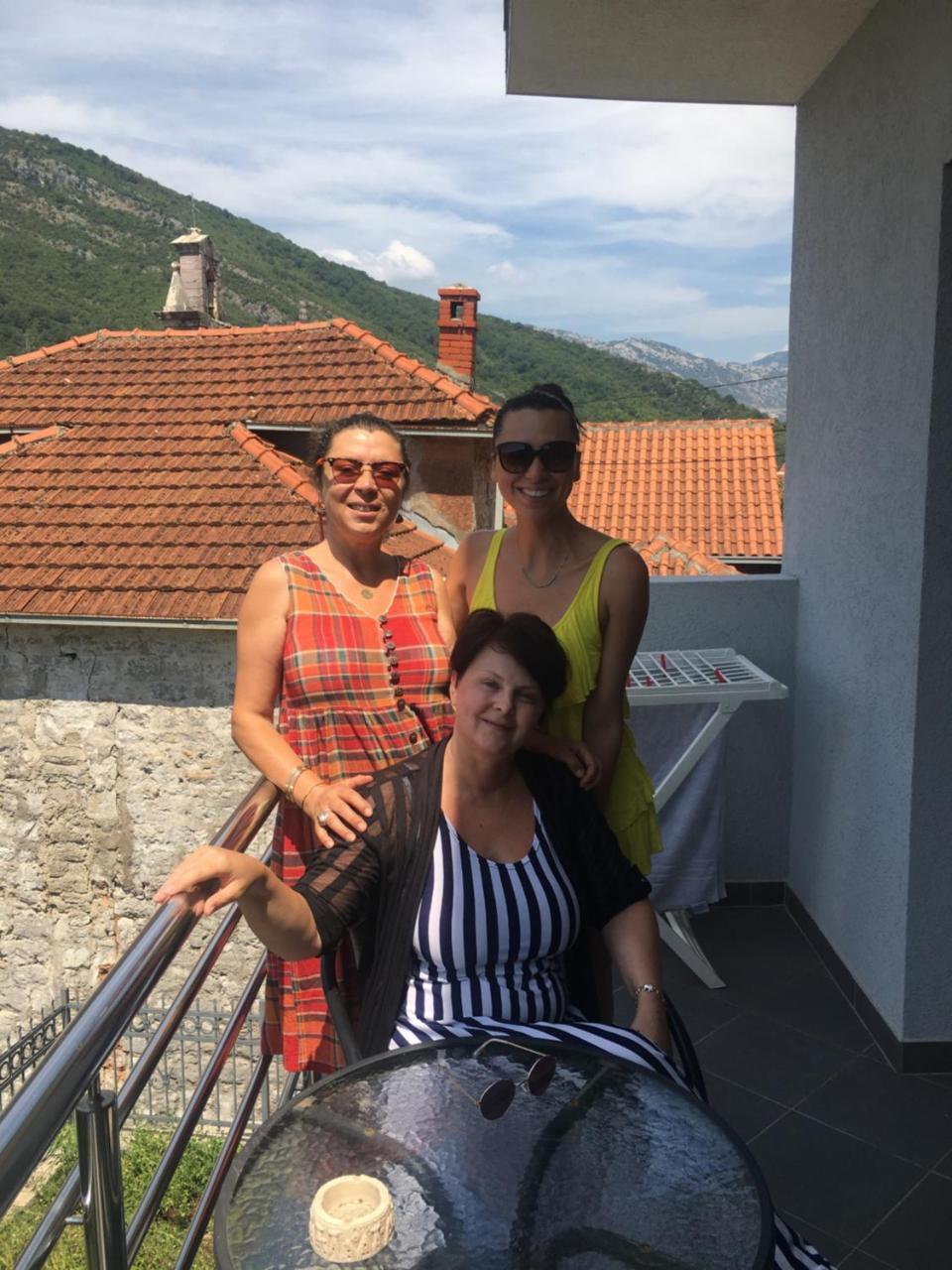 Tale House Montenegro Tivat Buitenkant foto